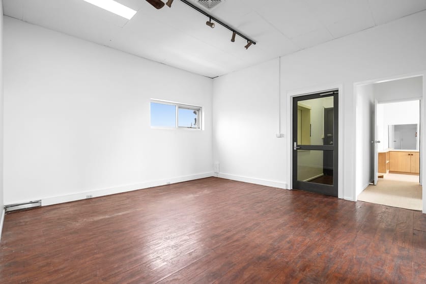 Click to view all images 101/2 Roy Street Geelong VIC 3220 - Image 3