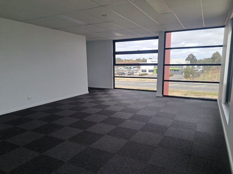 Click to view all images 6/32 Saleyards Road Kyneton VIC 3444 - Image 2