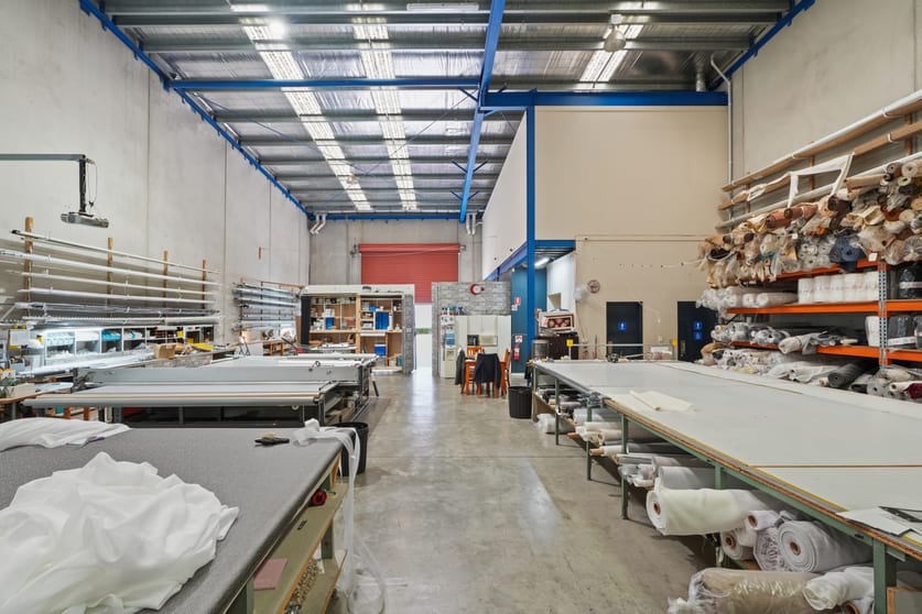 Click to view all images 3/53 Gateway Boulevard Epping VIC 3076 - Image 3