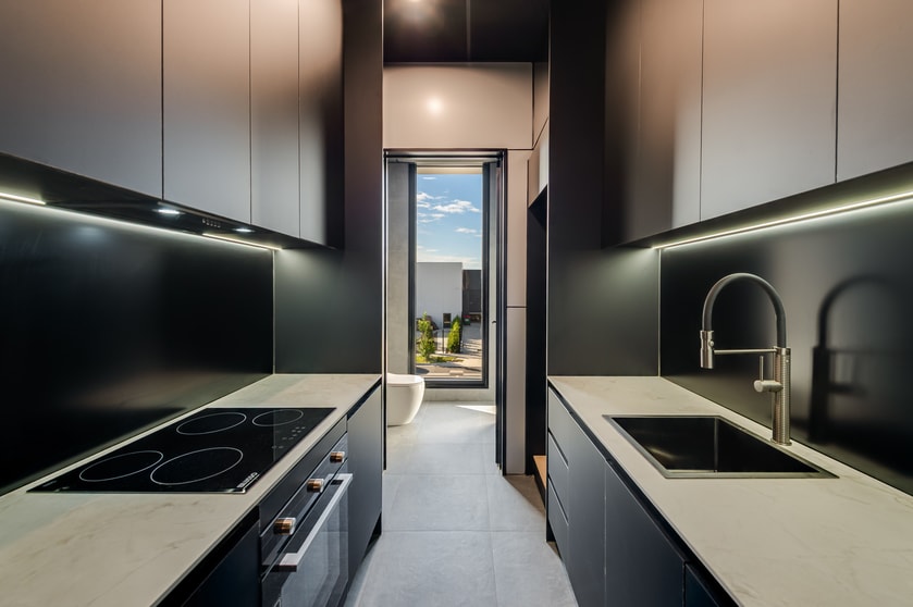 Click to view all images 15 Robbins Circuit Williamstown North VIC 3016 - Image 2