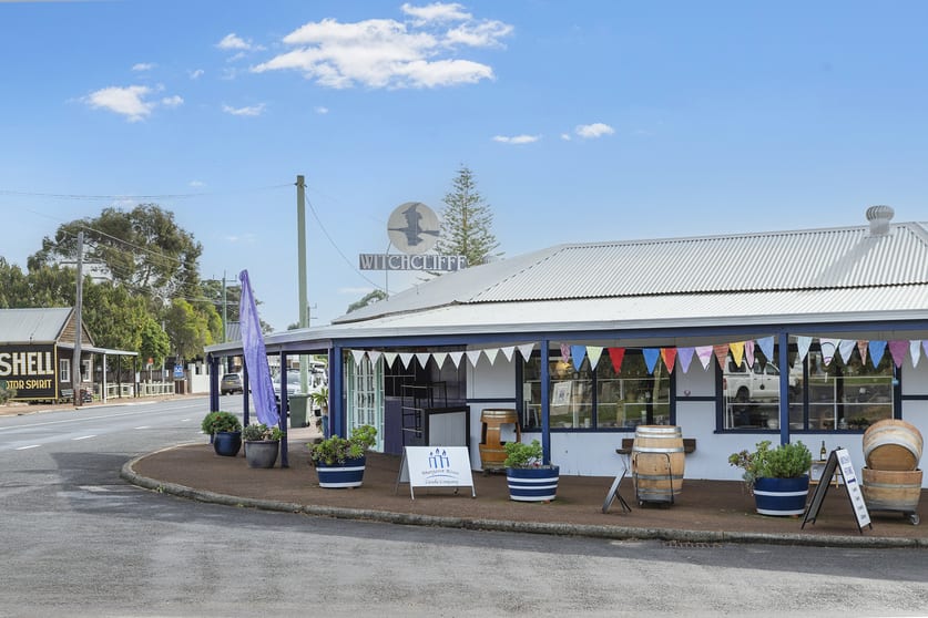 Click to view all images 10421 Bussell Highway Witchcliffe WA 6286 - Image 2