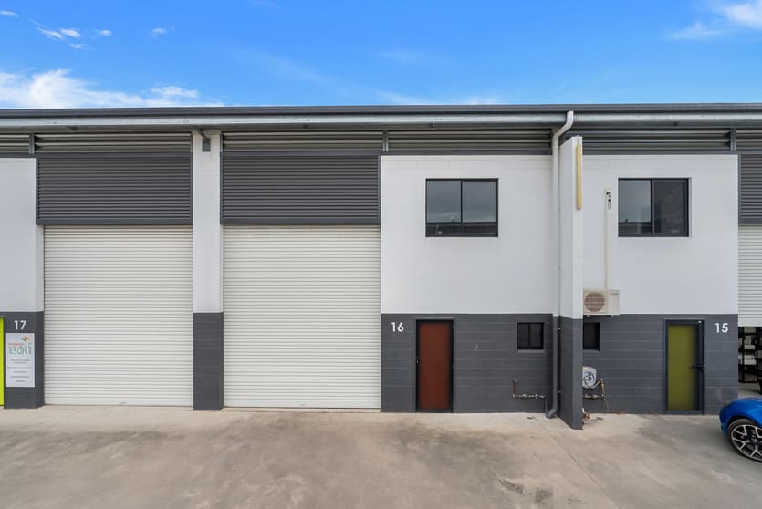 Click to view all images 16/102 Hartley Street Bungalow QLD 4870 - Image 3
