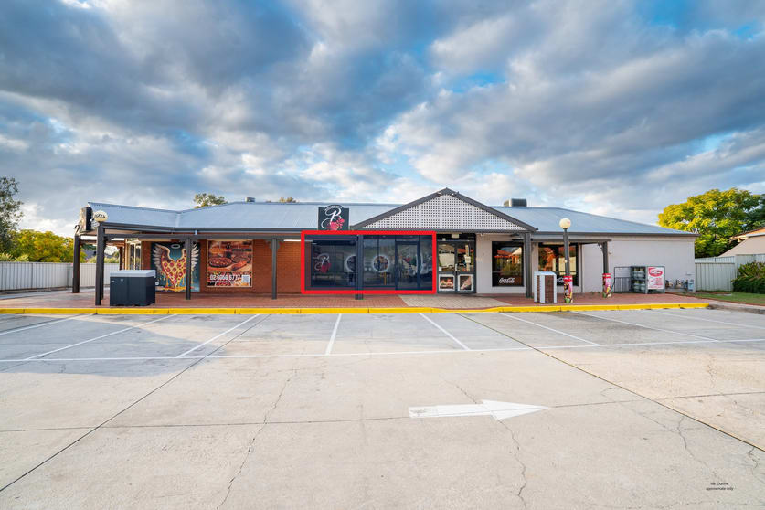 Click to view all images 2/38-40 Mayfair Drive Wodonga VIC 3690 - Image 2
