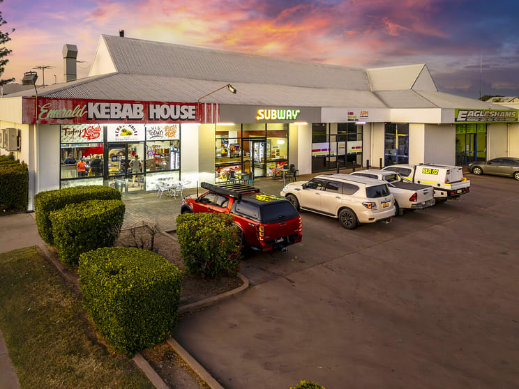 Click to view all images Civic Complex, 19 Egerton Street Emerald QLD 4720 - Image 2