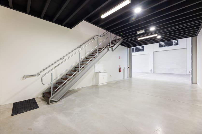 Click to view all images 10/3 Central Drive Burleigh Heads QLD 4220 - Image 3