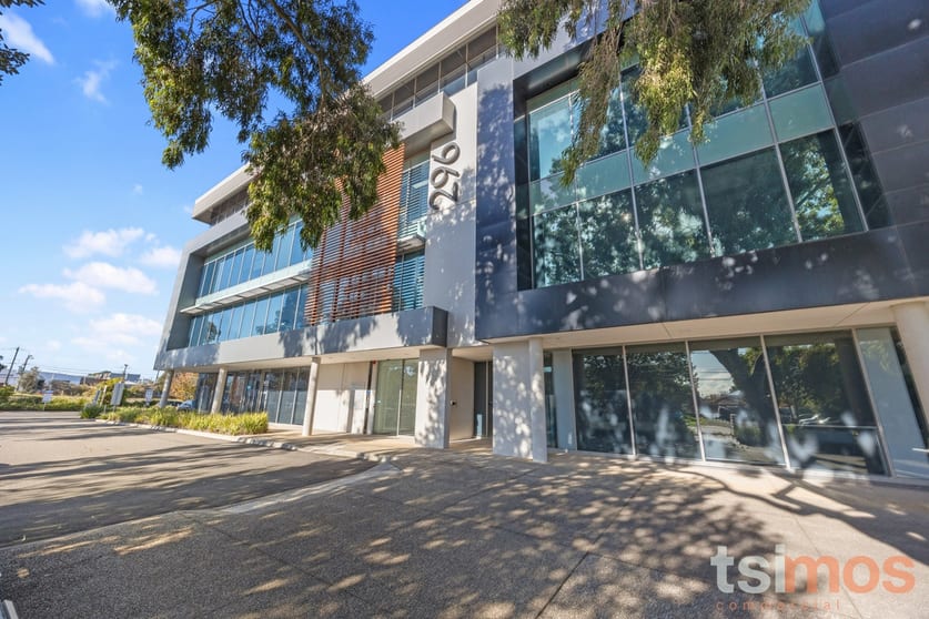 Click to view all images 46/296 Bay Road Cheltenham VIC 3192 - Image 3