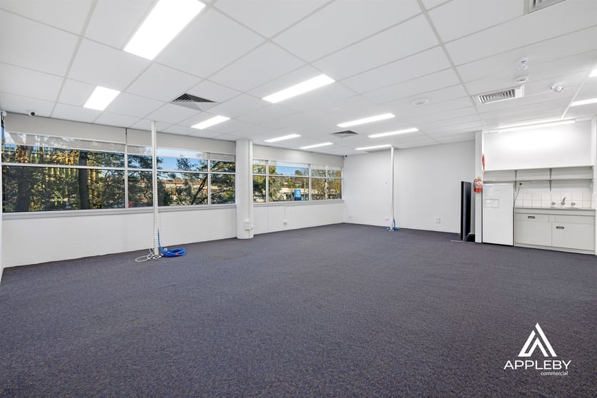 Click to view all images 7/96 Manchester Road Mooroolbark VIC 3138 - Image 2