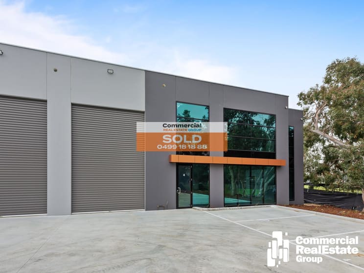 Click to view all images 4/14 Milne Ave Seaford VIC 3198 - Image 3