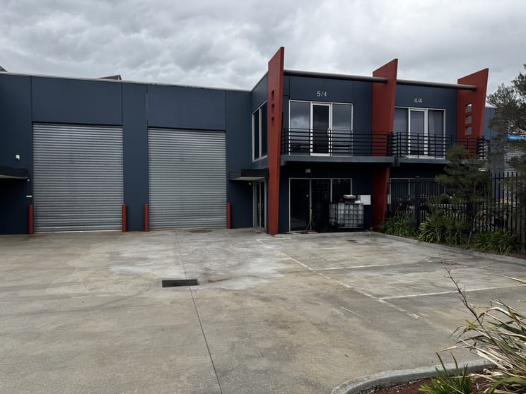 Click to view all images 5/4 Bormar Drive Pakenham VIC 3810 - Image 1