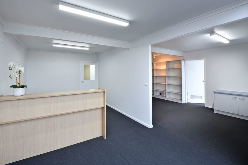 Click to view all images 2/6 Viewtech Place Rowville VIC 3178 - Image 3