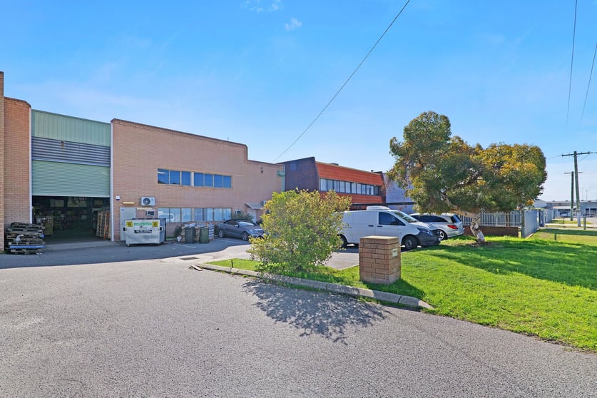 Click to view all images 3 McDermott Street Welshpool WA 6106 - Image 1