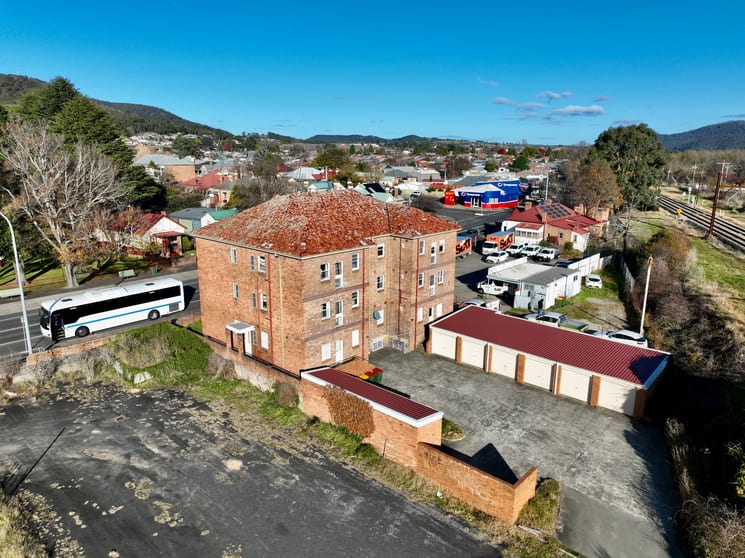 Click to view all images 218 Main Street Lithgow NSW 2790 - Image 3