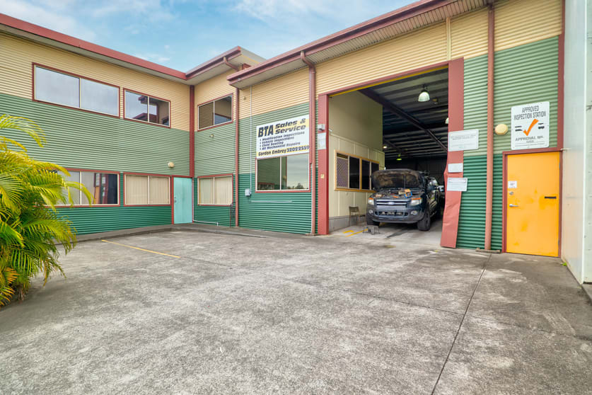 Click to view all images 8-10 Lowry Street North Ipswich QLD 4305 - Image 3