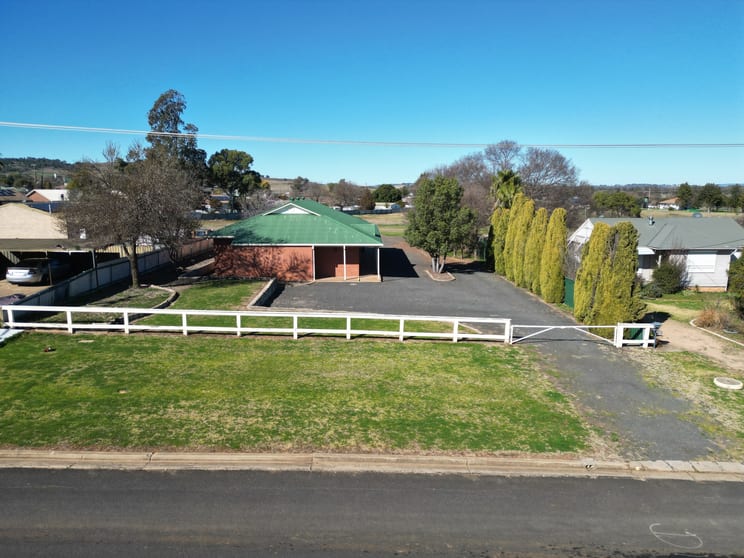 Click to view all images 3A Charles Street Wellington NSW 2820 - Image 1
