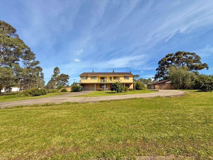 Click to view all images Whole/125 Avon Road Bringelly NSW 2556 - Image 3