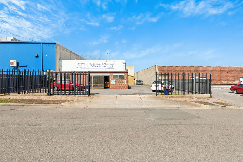 Click to view all images 3 Park Terrace Gilles Plains SA 5086 - Image 1