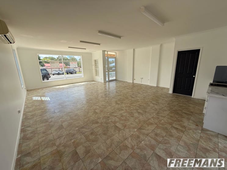 Click to view all images 31 Henry Street Nanango QLD 4615 - Image 3