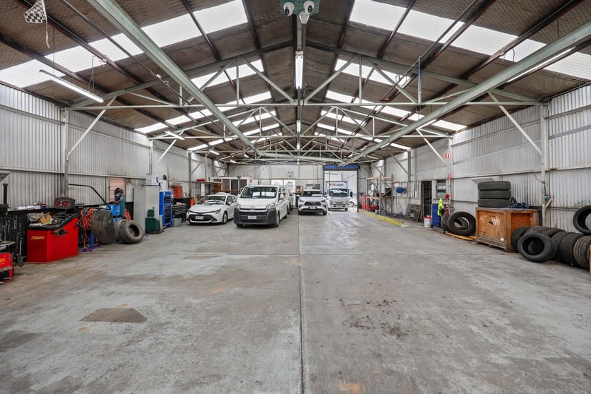 Click to view all images 12 Moore Road Airport West VIC 3042 - Image 3