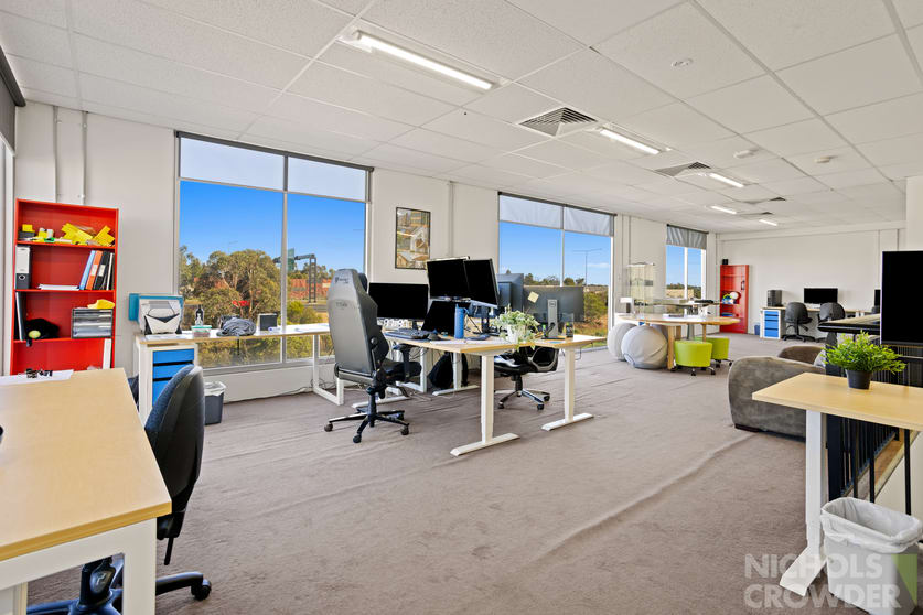 Click to view all images 6/49 Frankston Gardens Drive Carrum Downs VIC 3201 - Image 2