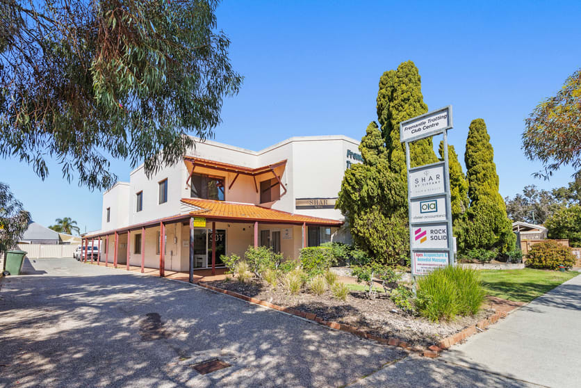 Click to view all images 68 Petra Street Palmyra WA 6157 - Image 3