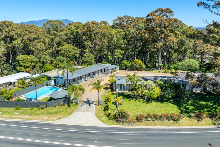 Click to view all images 206 Princes Highway Narooma NSW 2546 - Image 1
