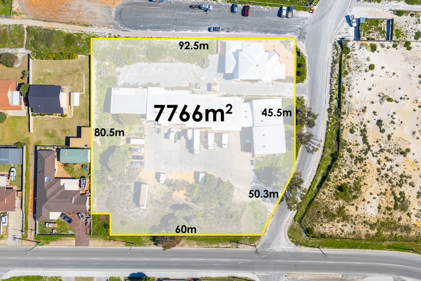 Click to view all images 64 GINGIN ROAD Lancelin WA 6044 - Image 3