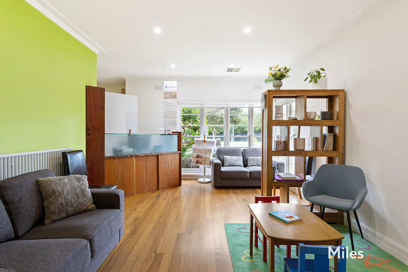 Click to view all images 9 Lower Plenty Road Rosanna VIC 3084 - Image 3