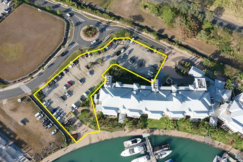 Click to view all images 1-7 The Cove Road Airlie Beach QLD 4802 - Image 3