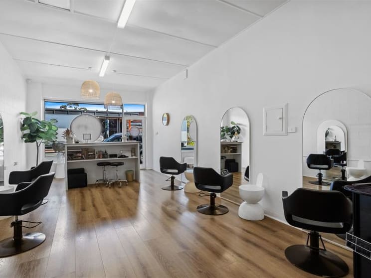 Click to view all images 26-34 Main Street Huonville TAS 7109 - Image 3