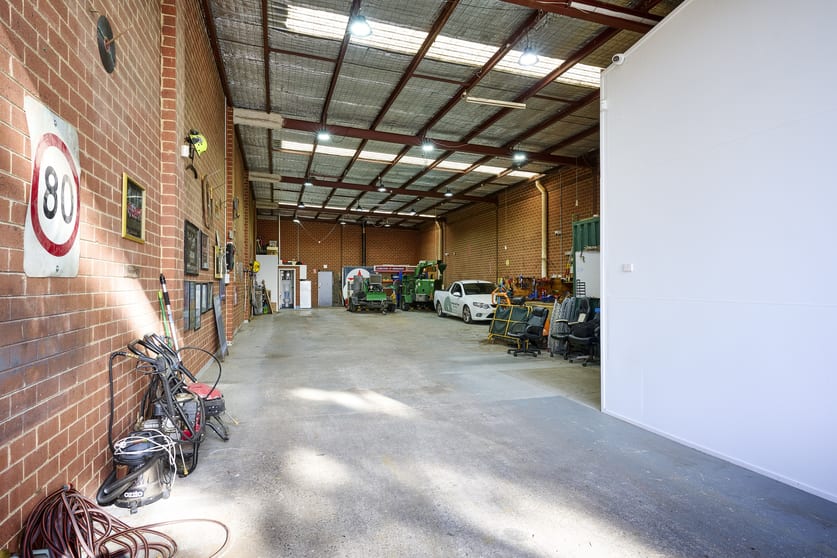 Click to view all images 2/13 Neutron Place Rowville VIC 3178 - Image 3