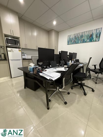 Click to view all images Toongabbie NSW 2146 - Image 3