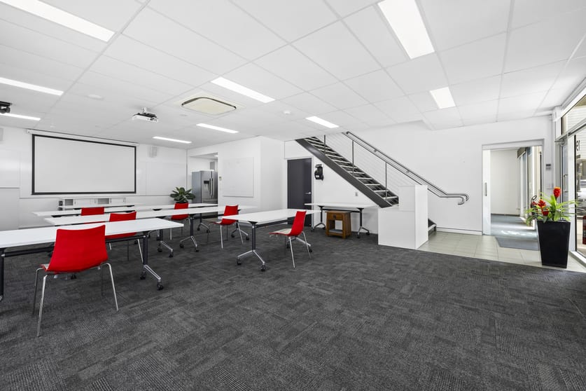 Click to view all images 19/35 Paringa Road Murarrie QLD 4172 - Image 3