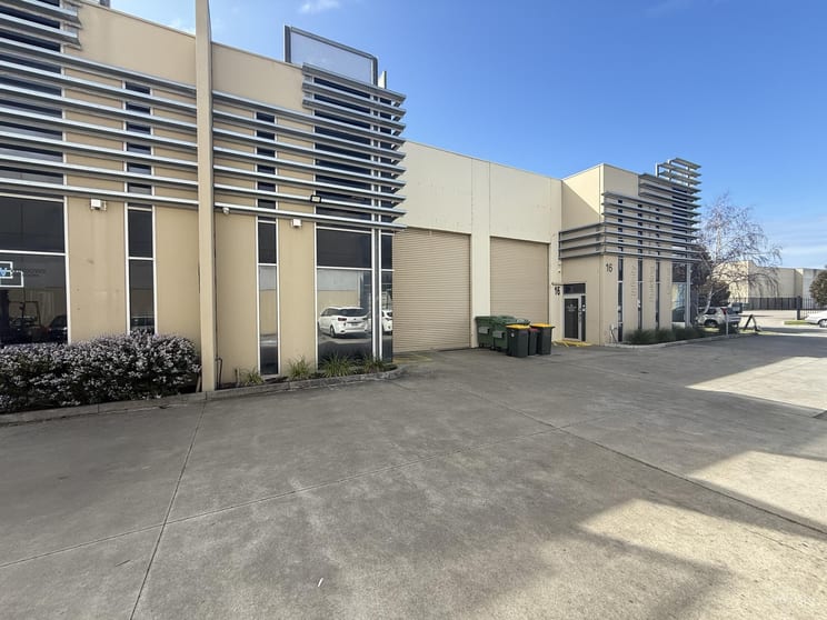 Click to view all images 15/9 Elite Way Carrum Downs VIC 3201 - Image 1