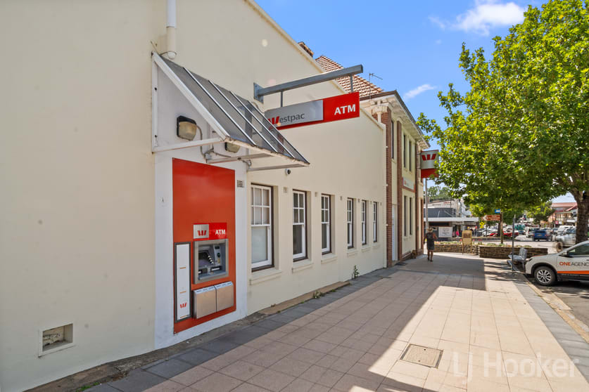 Click to view all images 157 Sharp Street Cooma NSW 2630 - Image 3