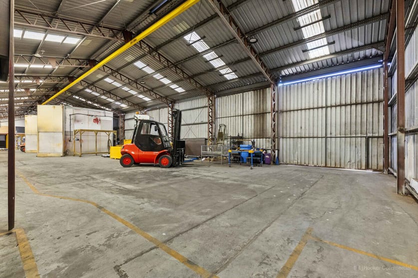 Click to view all images 11 - 13 Enterprise Street Wilsonton QLD 4350 - Image 3