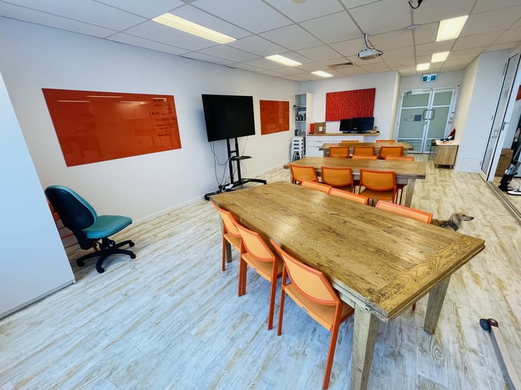 Click to view all images 30418/27 Garden Street Southport QLD 4215 - Image 3