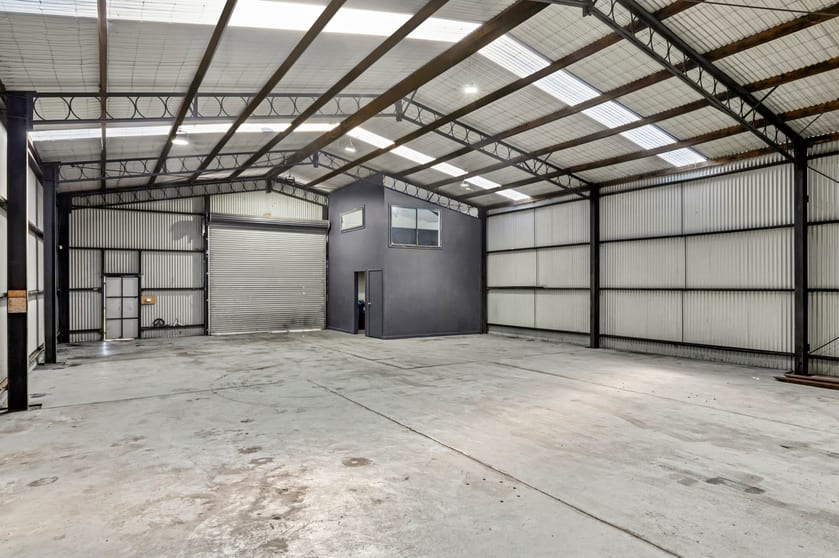 Click to view all images 1-3/83 Tucker Street Breakwater VIC 3219 - Image 3