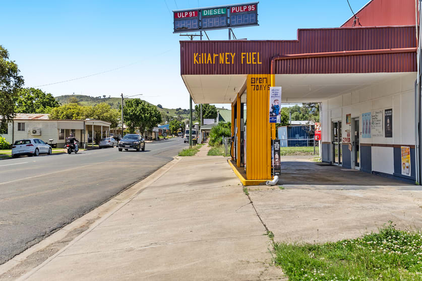 Click to view all images 35 Willow Street Killarney QLD 4373 - Image 3