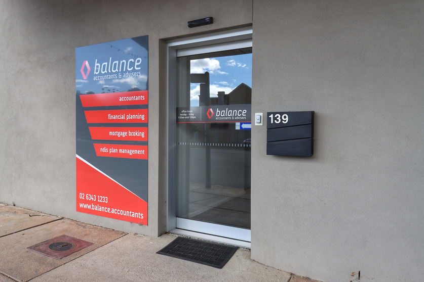 139 Burrangong Street Grenfell NSW 2810 - Image 3