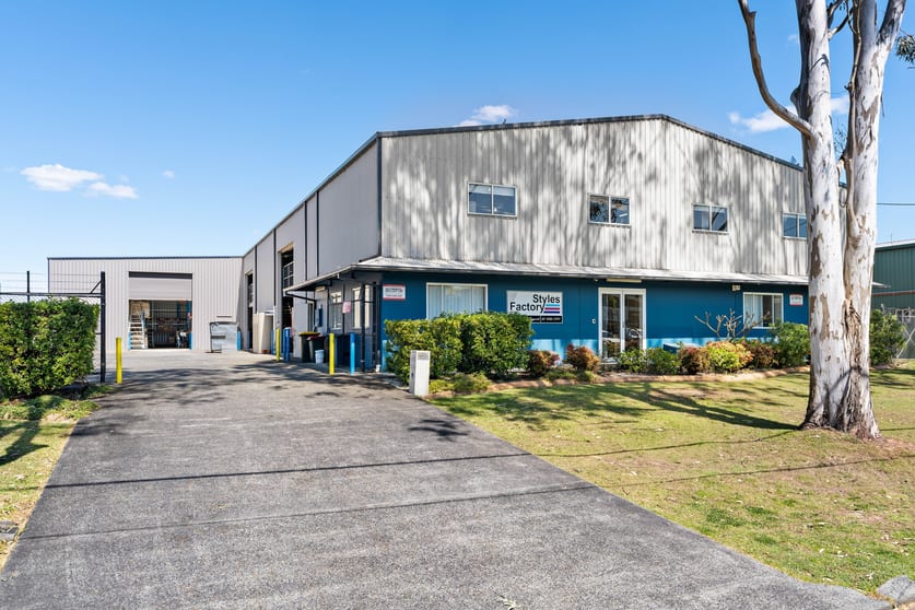 Click to view all images 15 Mildon Road Tuggerah NSW 2259 - Image 1
