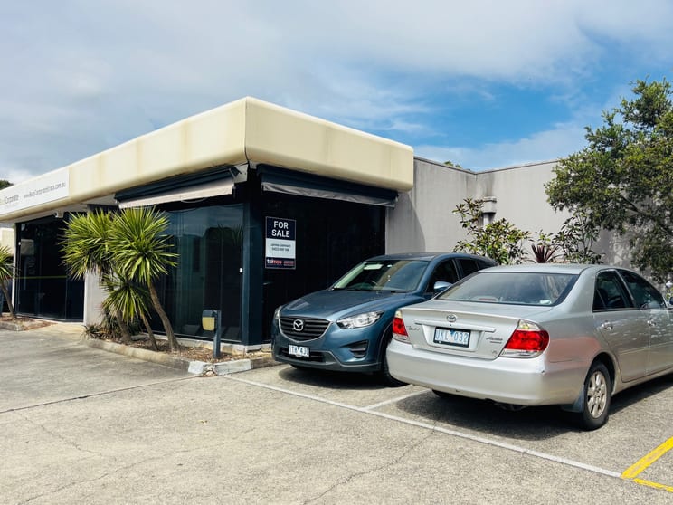 Click to view all images 2/12 Floriston Road Boronia VIC 3155 - Image 1