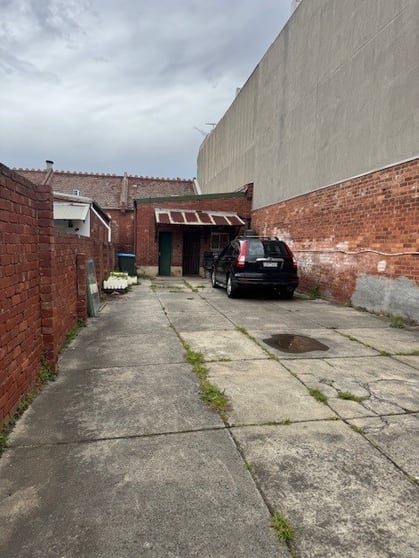 Click to view all images 14 Holmes Road Moonee Ponds VIC 3039 - Image 3
