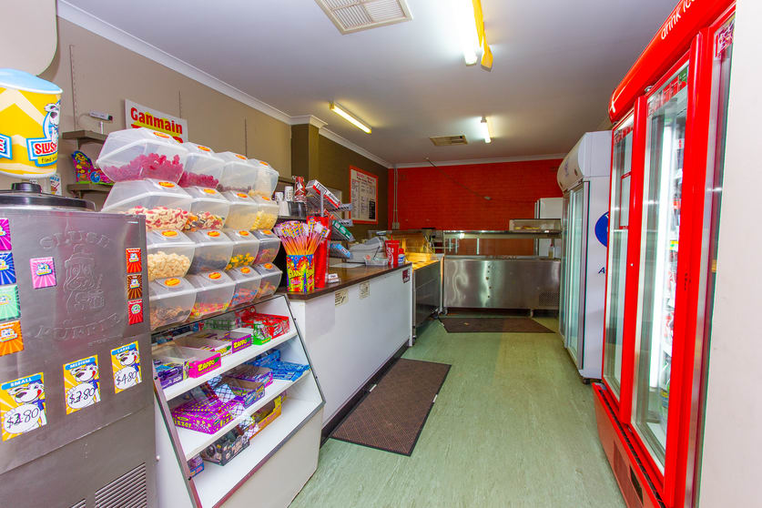Click to view all images 49 Adams Street Narrandera NSW 2700 - Image 3