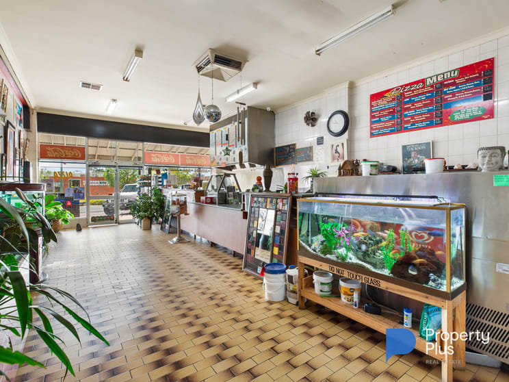 Click to view all images 50 High Street Wedderburn VIC 3518 - Image 3