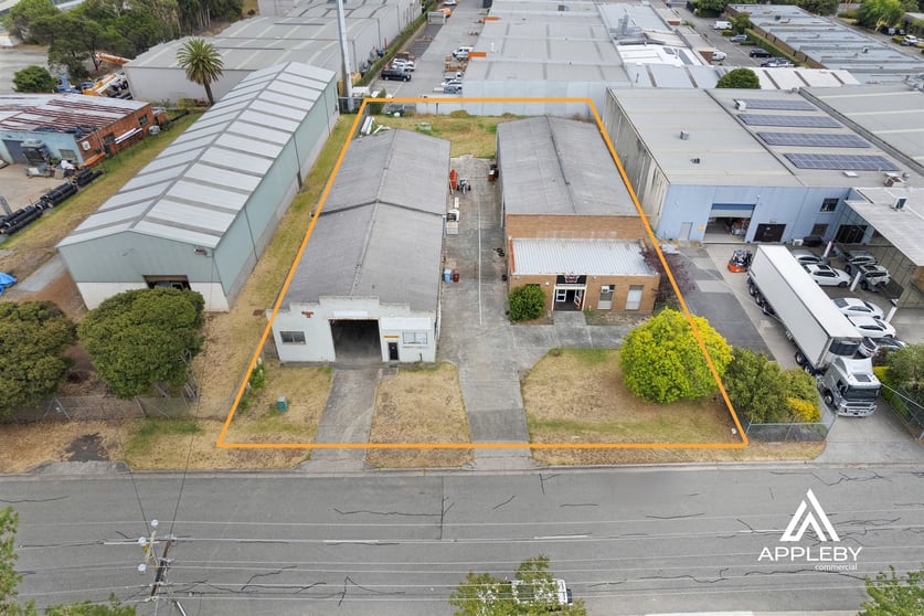 Click to view all images 32-34 Sydney Road Bayswater VIC 3153 - Image 2