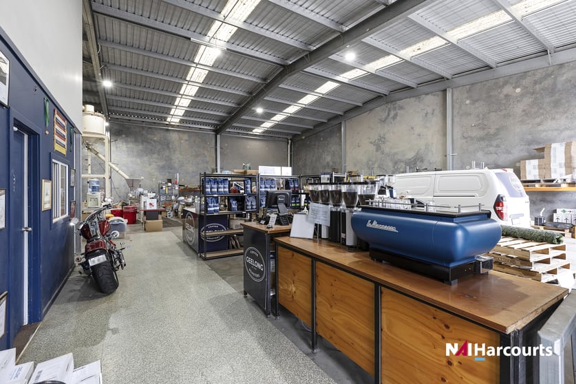 Click to view all images 42 Cowie Street North Geelong VIC 3215 - Image 3