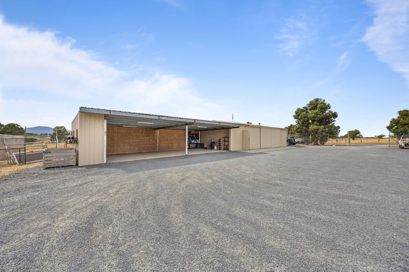 Click to view all images 165 Moore Street Ararat VIC 3377 - Image 2