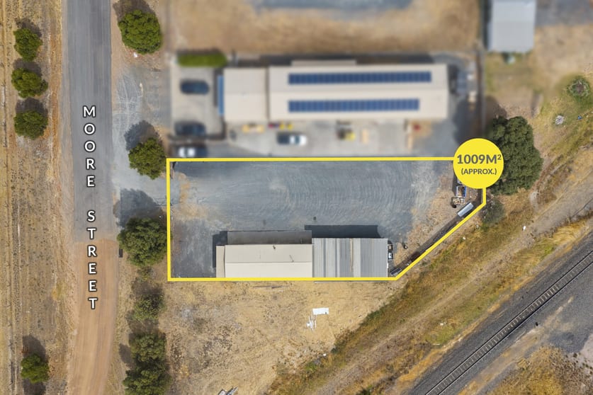 Click to view all images 165 Moore Street Ararat VIC 3377 - Image 3