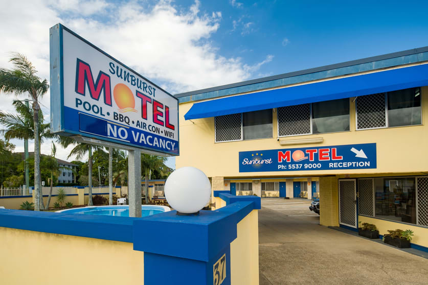 Click to view all images Biggera Waters QLD 4216 - Image 2