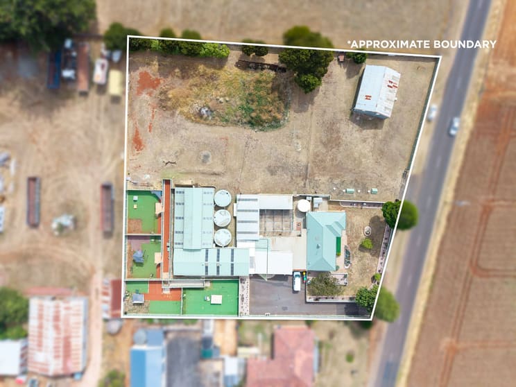 Click to view all images 204 Torquay Road East Devonport TAS 7310 - Image 2